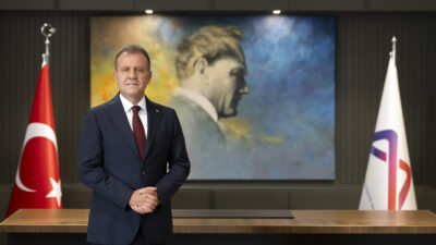 Mersin Büyükşehir Belediye Başkanı Vahap Seçer, 25 Kasım Kadına Yönelik