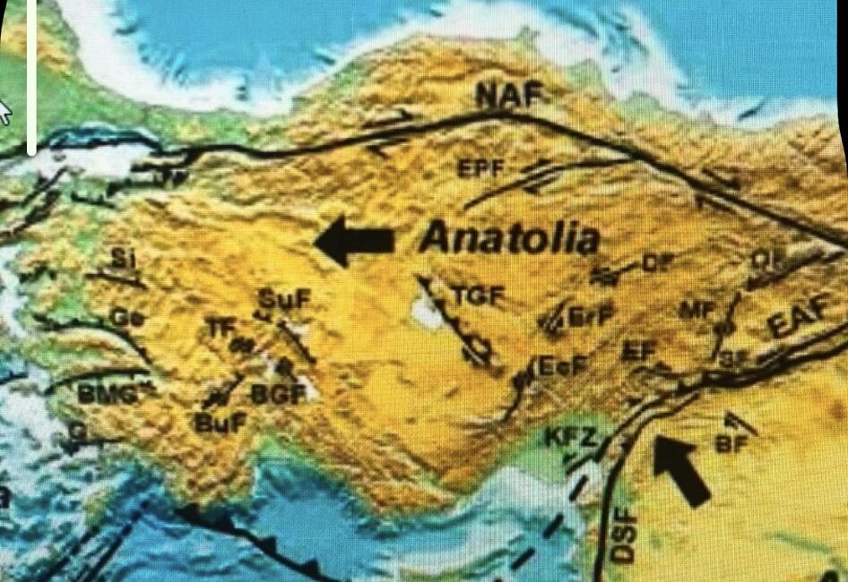 NACİ GÖRÜR’DEN KIBRIS DEPREMİ AÇIKLAMASI: STRES BİRİKTİ! AFAD depremin merkez üssünü Akdeniz açıklarında gösterirken Kandilli Rasathanesi 5.1