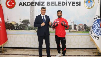 Akdeniz Belediye Spor Kulübü’nün kick boks branşındaki başarılı sporcusu, Milli