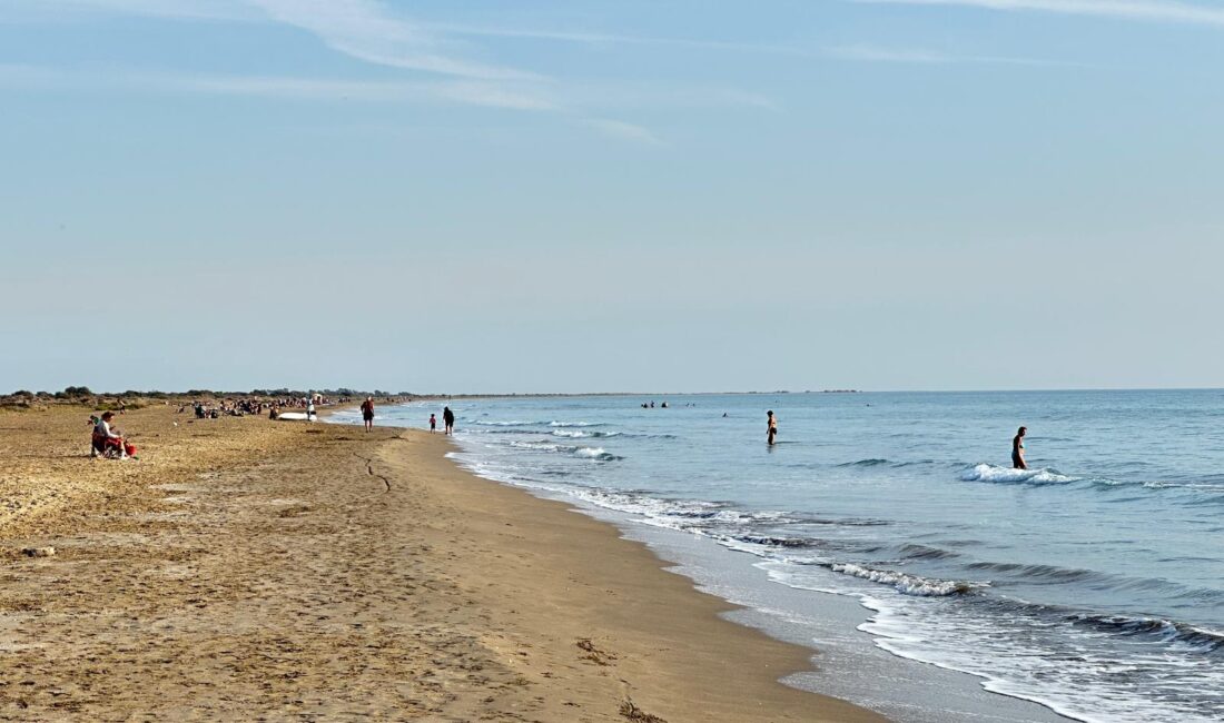 MERSİN’DE YAZ DEVAM EDİYOR Kasım ayının son günleri yaklaşırken Mersin’de sıcaklıklar mevsim normallerinin üzerinde