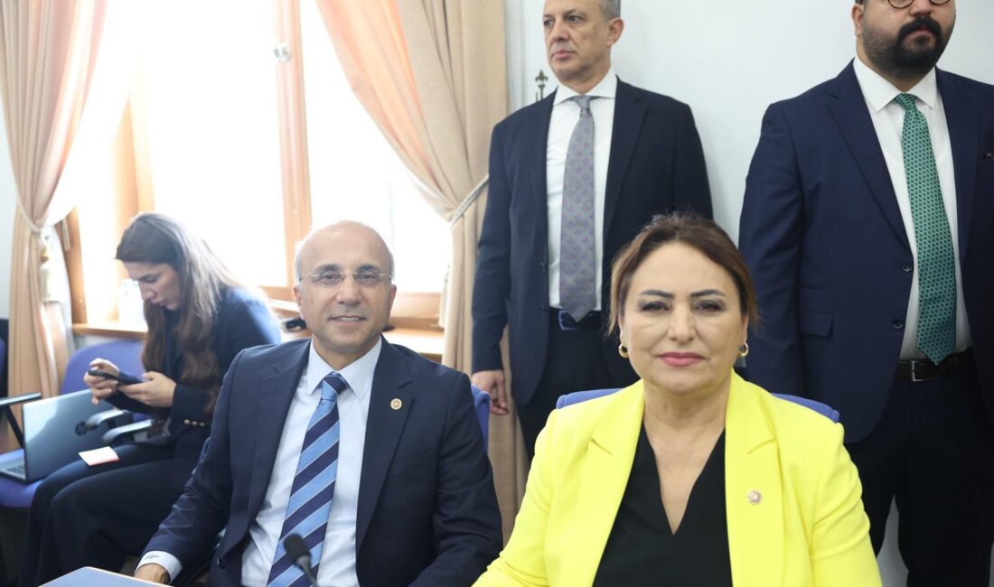 “Sanayide çöküş yaşanıyor, Adana 4’üncülükten 22’nciliğe geriledi” Cumhuriyet Halk Partisi (CHP) Adana Milletvekili, TBMM Başkanlık Divanı Üyesi