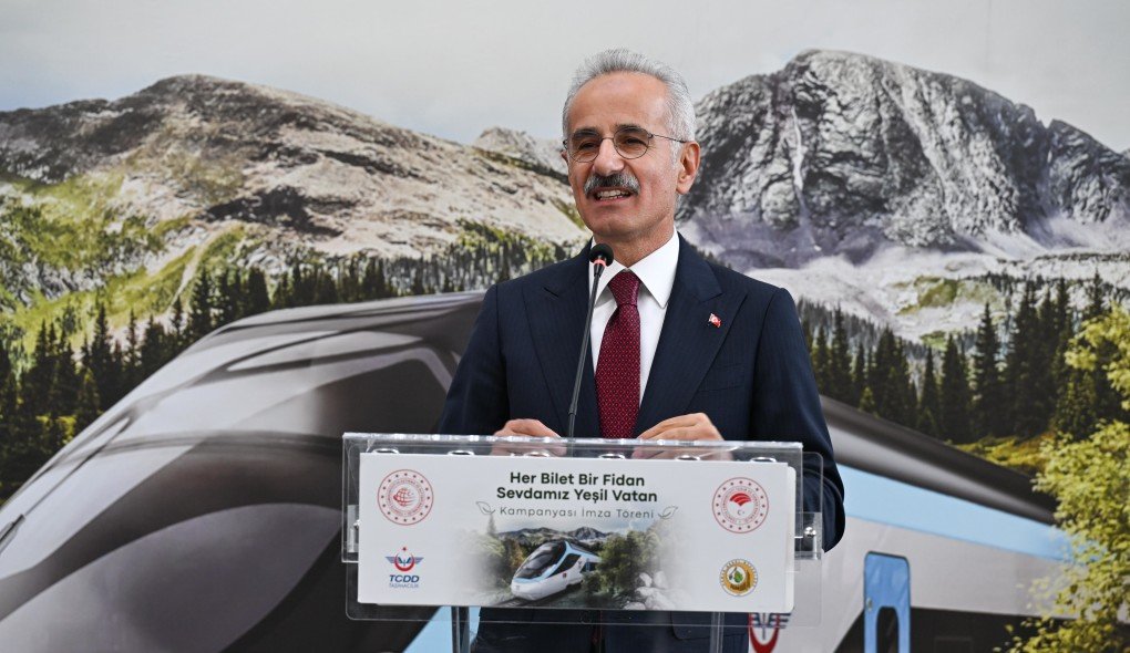 HER YHT BİLETİ BİR FİDAN OLACAK Ulaştırma ve Altyapı Bakanlığı ile Tarım ve Orman Bakanlığı arasında