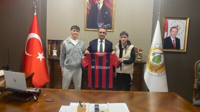 2025-2026 sezonunuda Mersin Ormanspor futbolcularından Serhat Akın Özdemir ve Kayra