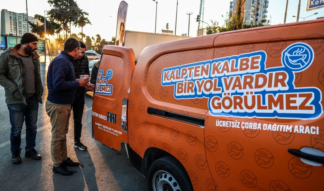 Mezitli Belediyesi, soğuyan hava koşullarıyla birlikte sabahın erken saatlerinde vatandaşların