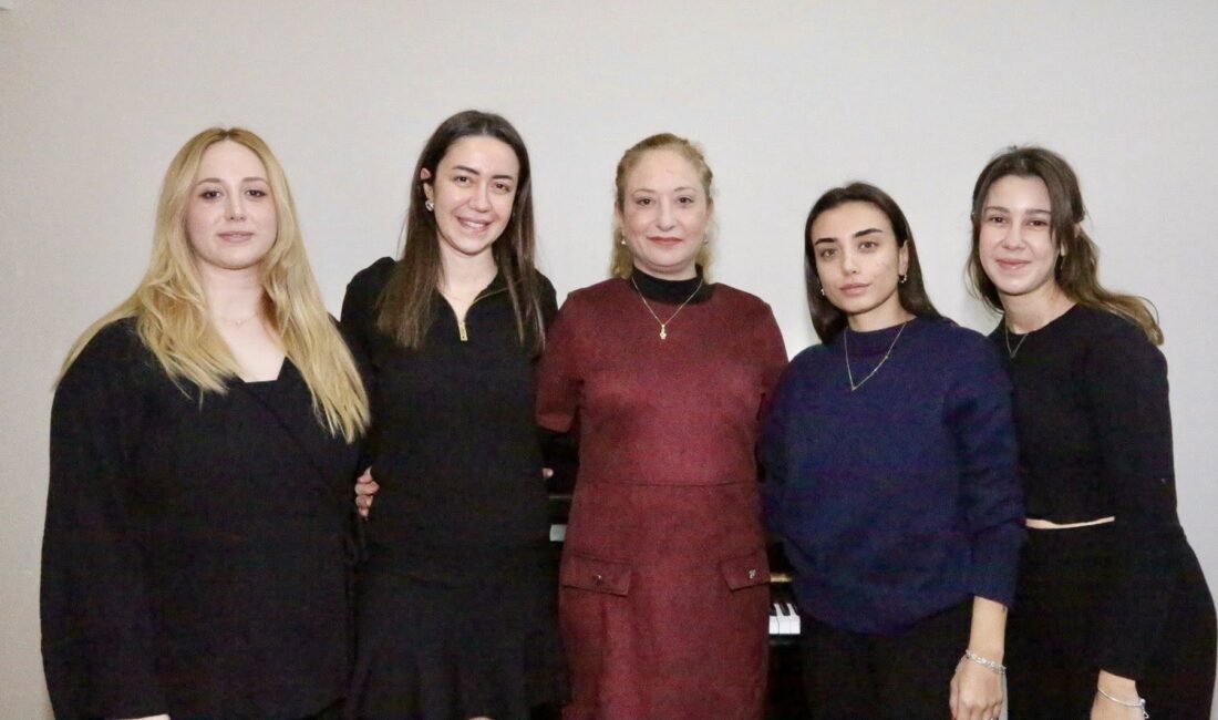 Müzik ve Sahne Sanatları Fakültesi Öğretim Üyesi Doç. Dr. Yağmur