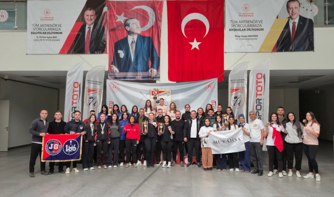 Atıcılıkta Madalyalar Sahiplerini Buldu Mersin’in ev sahipliğinde gerçekleştirilen Havalı Silahlar Avrupa Şampiyonası Milli Takım