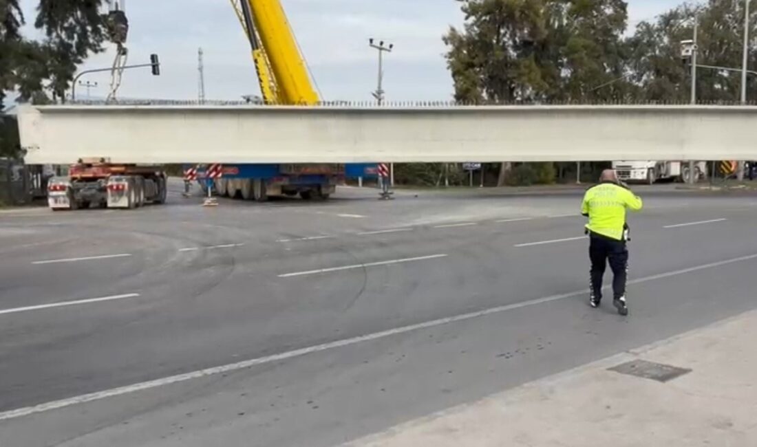 Tonlarca ağırlıktaki beton blok taşıyan tırın tekeri koptu Mersin’in Erdemli ilçesine girişte tonlarca ağırlıktaki beton blok taşıyan tırın
