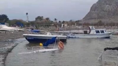 Mersin’in Silifke ilçesinde hafta sonu etkili olan fırtına, sahilde bağlı