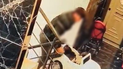 Mersin‘de bir apartmandan akülü çocuk arabası ve bisiklet çalan 2