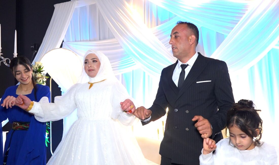 Bitlis’in Hizan ilçesinde 14 yıl önce kaçarak evlenen Ayfer ve