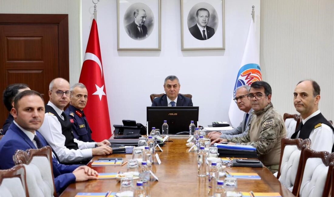 Mersin Valisi Atilla Toros başkanlığında, Güvenlik ve Asayiş Değerlendirme Toplantısı gerçekleştirildi.