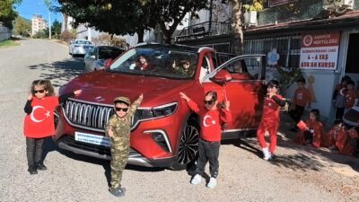 Mersin‘in Anamur ilçesinde Yerli Malı Haftası kapsamında minik öğrenciler yerli