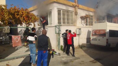Mersin’in Silifke ilçesinde bir evde çıkan yangında yaşları 1 ile