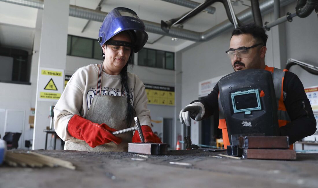 Mersin Büyükşehir Belediyesi Sosyal Hizmetler Dairesi Başkanlığı’na bağlı MERCEK Mesleki