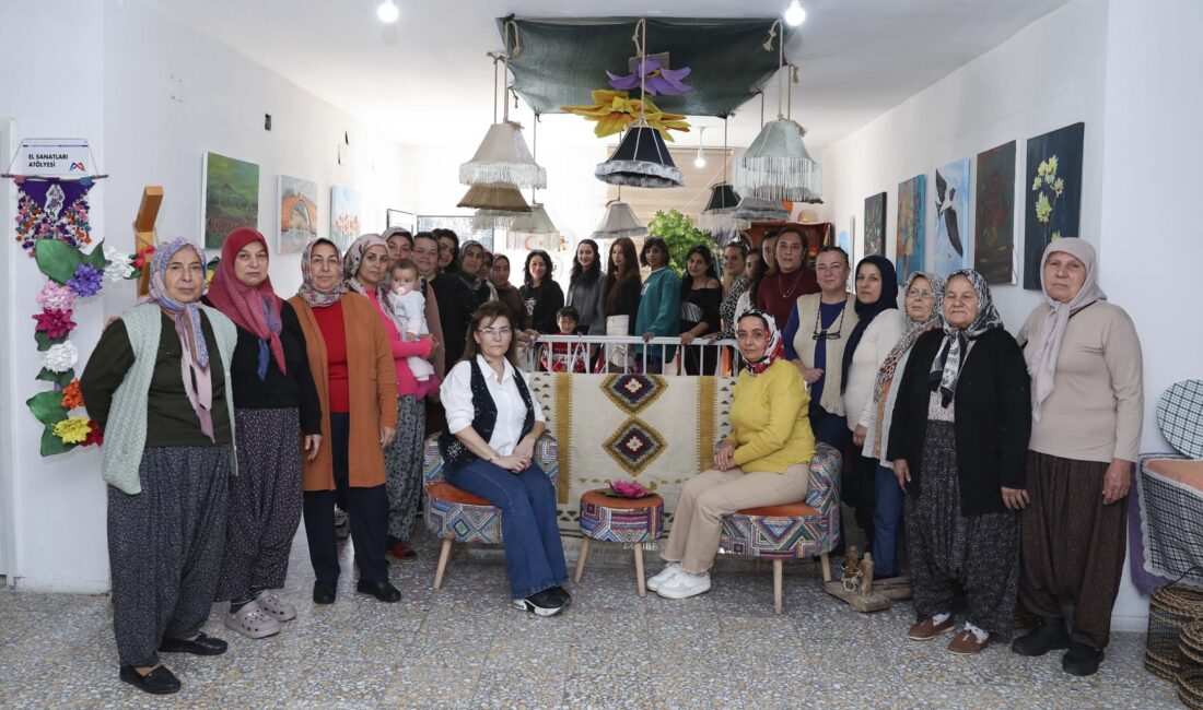 BÜYÜKŞEHİR’İN TÖMÜK KADIN VE ÇOCUK ATÖLYESİ, GÖNÜL BİRLİĞİYLE ÜRETİYOR Mersin Büyükşehir Belediyesi Kadın ve Aile Hizmetleri Dairesi Başkanlığı’nın Erdemli ilçesinde