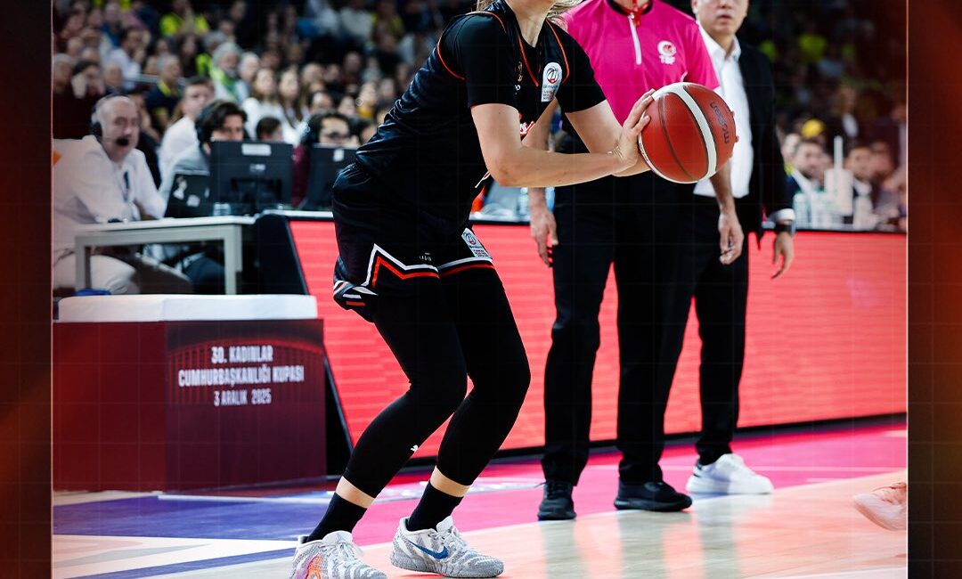 ÇBK MERSİN ÜZDÜ FENERBAHÇE ŞAMPİYON Fenerbahçe Opet, 30’uncu Kadınlar Cumhurbaşkanlığı Kupası’nda karşılaştığı ÇİMSA ÇBK Mersin’i