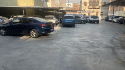 “Bir de hayat pahalı, kimse keyfine çarşıya çıkmıyor. Benzin desen