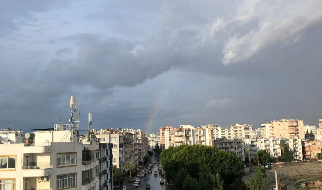 MERSİN SEMALARINDA GÖKKUŞAĞI Mersin’de sabah saatlerinde etkili olan sağanağın ardından gökyüzünde beliren gökkuşağı,