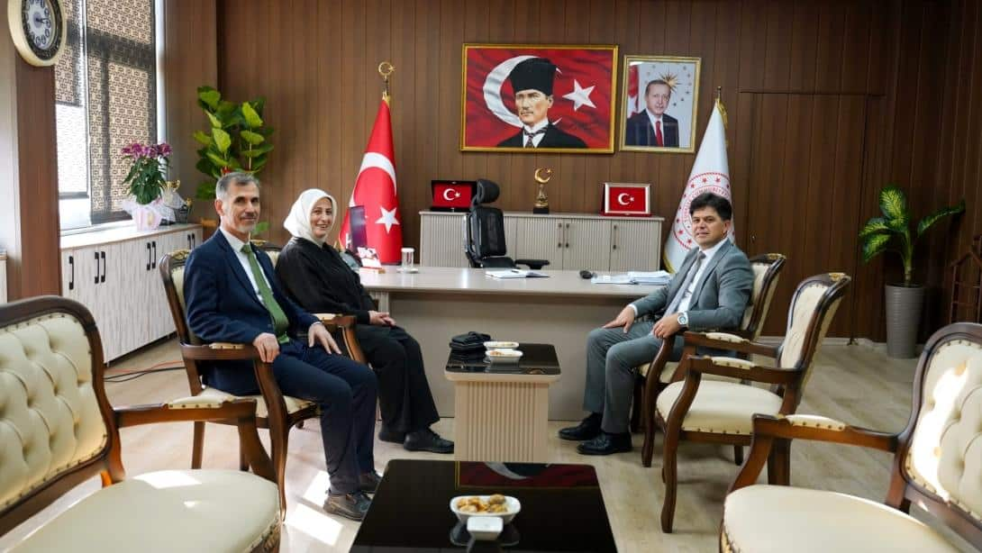 GÜLSÜM MEMİŞKAPTANOĞLU’NDAN İL MİLLÎ EĞİTİM MÜDÜRÜ MUHAMMED ÖZDEMİRCİ’YE ZİYARET Millî Eğitim Bakanlığı Ortaöğretim Genel Müdürlüğü Eğitim Ortamları ve Öğrenme