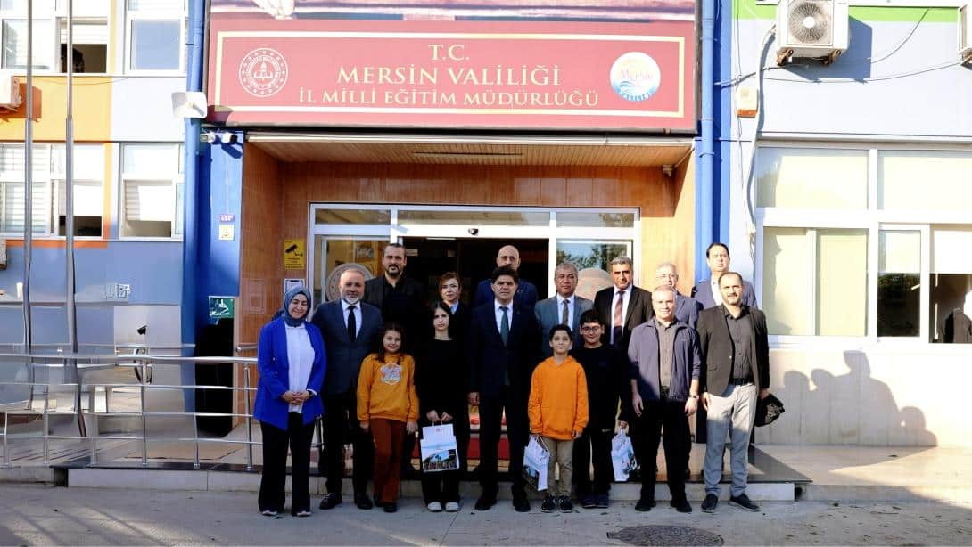 İl Millî Eğitim Müdürü Muhammed Özdemirci, gün içerisinde farklı kişilerin