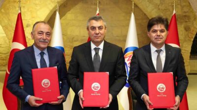 Mersin Valisi Atilla Toros’un himayelerinde, hayırsever iş insanları Yücel Tekin