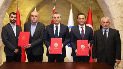 Mersin Valisi Atilla Toros’un himayesinde, Hayırsever Seyit Serdar Akyurt ile