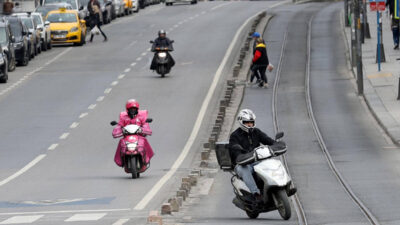 Şehir içi trafikte sayıları her geçen gün artan moto kuryelerin