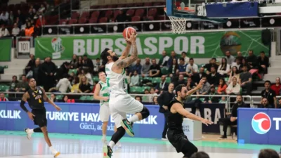 Türkiye Sigorta Basketbol Süper Ligi 12. hafta karşılaşmasında Mersin Spor,