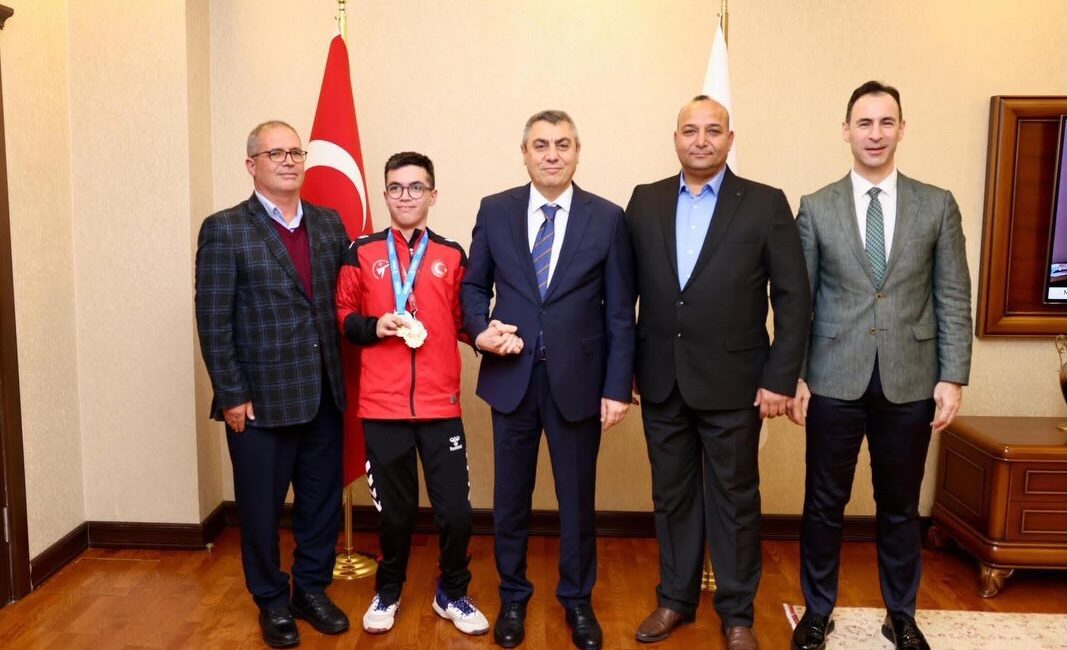 Mersin Valisi Atilla Toros, 16-17 Nisan 2025 tarihlerinde Estonya’da düzenlenen