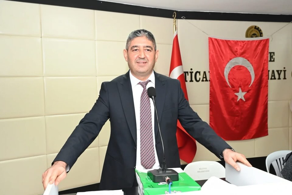 Silifke Minibüsçüler Esnaf Odası’nda Yılmaz Kaya 186 oy alarak yeniden başkan Silifke Minibüsçüler Esnaf Odası’nın genel kurul toplantısı yoğun katılım ve