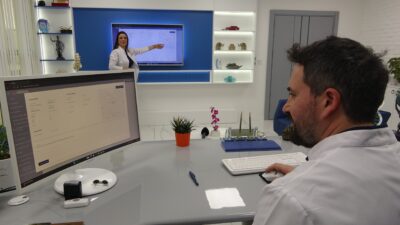 Mersin‘de tıp fakültesinden itibaren birlikte olan 3 çocuklu doktor çiftin