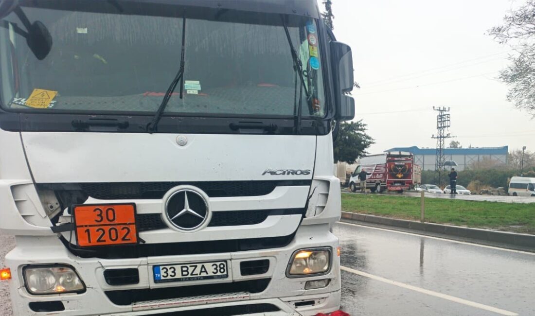 Mersin’de tırın çarptığı yaya hayatını kaybetti. Kaza,merkez Akdeniz İlçesi D-400