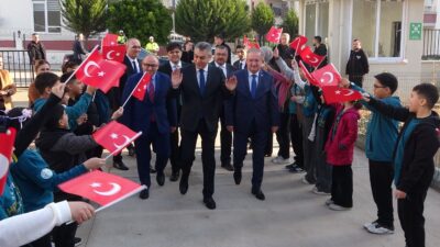 Mersin‘de 401 bin 764 öğrenci için karne heyecanı yaşanırken, şehitlerin