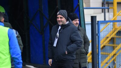 Sultan Su İnegölspor Kulüp Başkanı Kani Ademoğlu, deplasmanda Karacabey Belediyespor