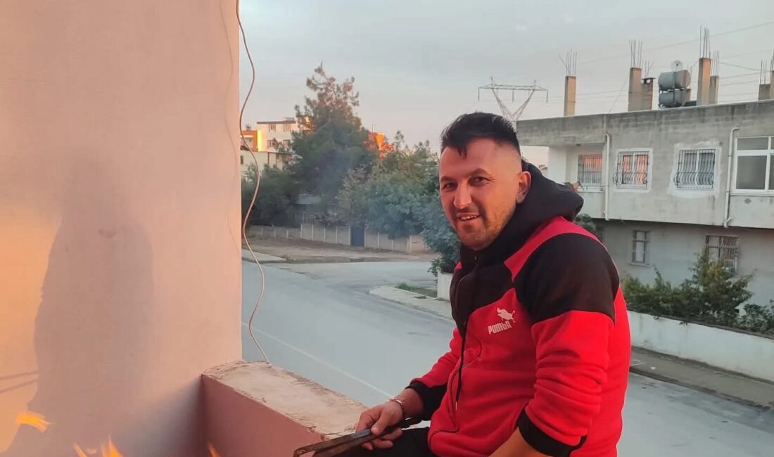 Mersin’in Tarsus ilçesinde devrilen traktörün altında kalan sürücü hayatını kaybetti.