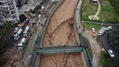 Saadet Partisi Mersin İl Başkanı Bilal Oğuz, Erdemli ilçesinde yaşanan