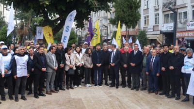 Kamu Emekçileri Konfederasyonu (KESK) Türkiye genelinde iş bıraktı. Mersin’de de KESK’