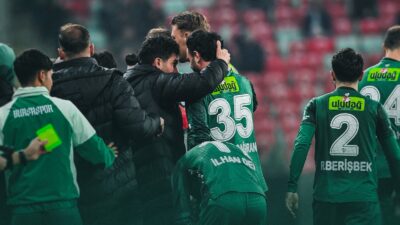 Yeni Mersin İdman Yurdu  20. haftada deplasmanda Bursaspor ile karşı