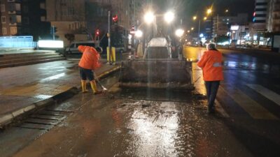 Mersin Büyükşehir Belediyesi, kent genelinde etkili olan yoğun yağışın ardından