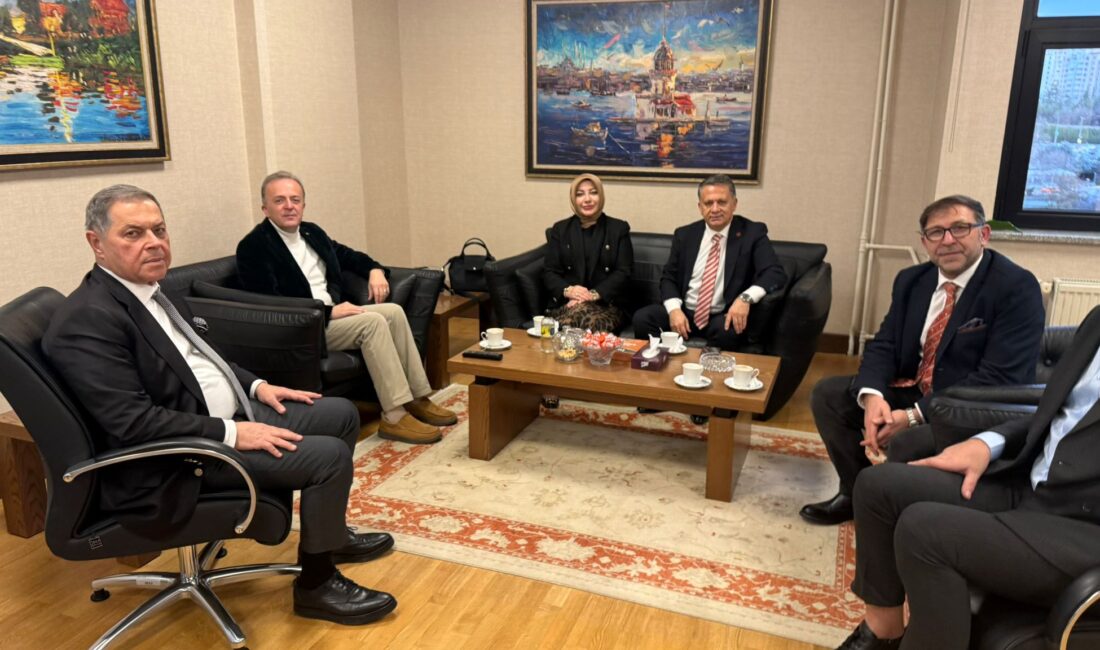 KGK heyetinden Ankara’da üst düzey ziyaret turu Küresel Gazeteciler Konseyi (KGK) Genel Başkanı Mehmet Ali Dim, Genel