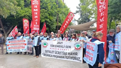 Emeklilerin protestoları sürüyor. 2021 Tüm Emekli-Sen Mersin Şubesi adına konuşan