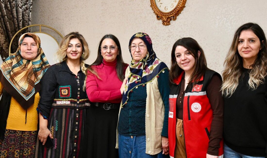 Mersin Valisi Atilla Toros’un eşi Dudu İrem Toros, 1988 yılında