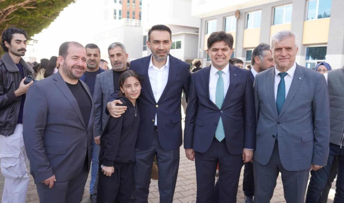 ÖZDEMİRCİ, “RAMAZAN ŞENLİĞİ” PROGRAMINA KATILDI İl Millî Eğitim Müdürü Muhammed Özdemirci, Yenişehir Anadolu İmam Hatip