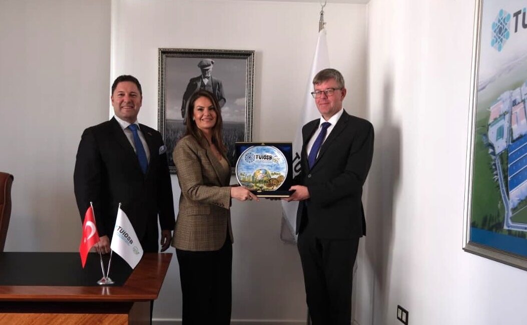 Litvanya Ankara Büyükelçisi Marius Janukonis TÜİOSB’ye bir ziyaret gerçekleştirdi. Ziyarette