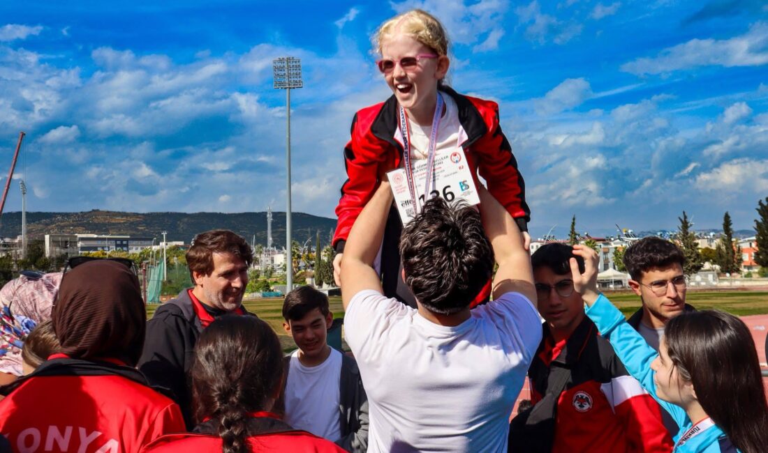 Mersin’in ev sahipliğinde düzenlenen “Yeşilay Para Atletizm Türkiye Şampiyonası” sona