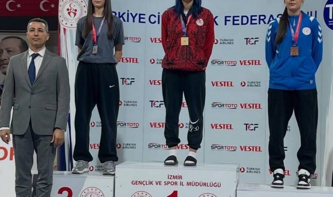10 ilden 95 sporcunun katılımıyla İzmir’de düzenlenen Küçükler, Yıldızlar, Gençler