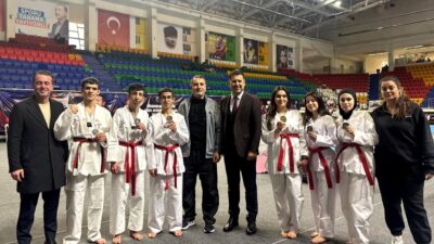 Ankara’da düzenlenen Türkiye İşitme Engelliler Taekwondo Şampiyonası’nda Mersinli özel sporcular