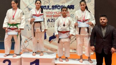 Mersinli Judocular Türkiye Finallerinde Gaziantep’te düzenlenen Okul Sporları Yıldızlar Judo Grup Müsabakalarında Mersinli sporcular