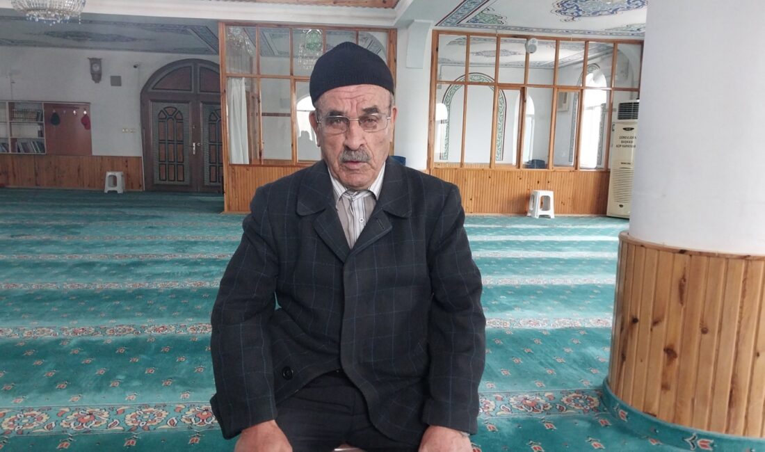 Mersin‘in Mut ilçesinde 72 yaşındaki Osman Semizer, hafızlık sınavını Türkiye