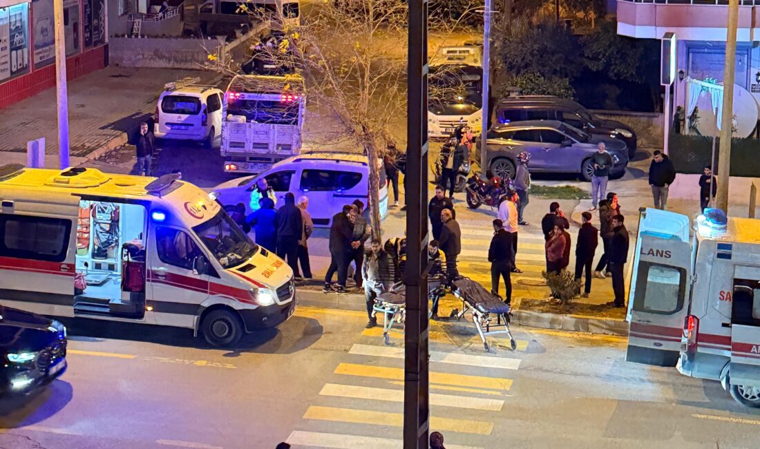 Mersin’in Tarsus ilçesinde iki motosiklet karıştığı kazada 2 kişi yaralandı.